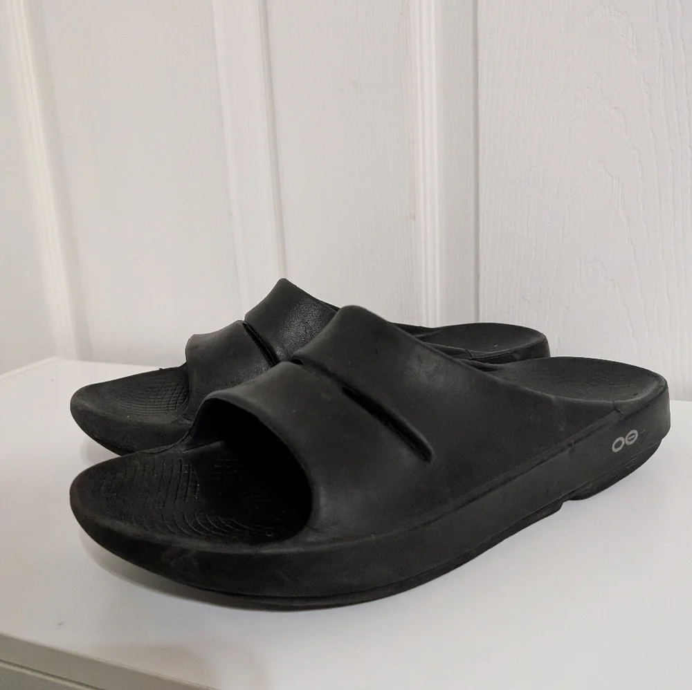 OOFOS Sandals Men Size 8 OOahh Slide Recovery Black Comfort Sport Shoe Womens 10
